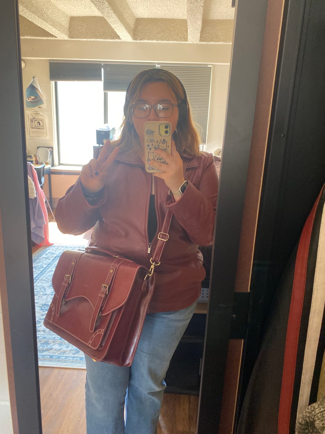 Customer photo review of Wilder Vintage Rivet 15.6-Inch Briefcase