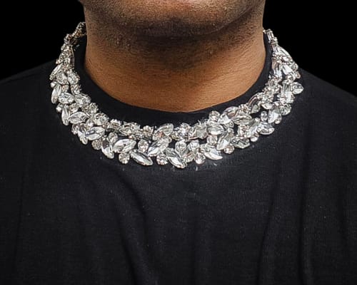 Customer photo review of Small Diamond Stand Collar Slim Fit T-shirt