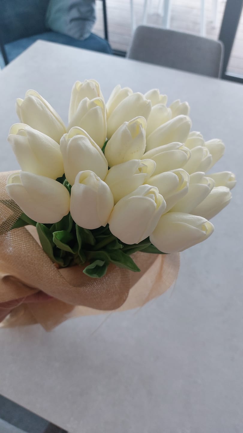 Customer photo review of Tulpen Boeket - Wit (25 stengels)