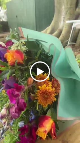 Customer video review of Wild and Free Bouquet