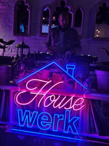 Customer photo review of Custom Sign: House werk