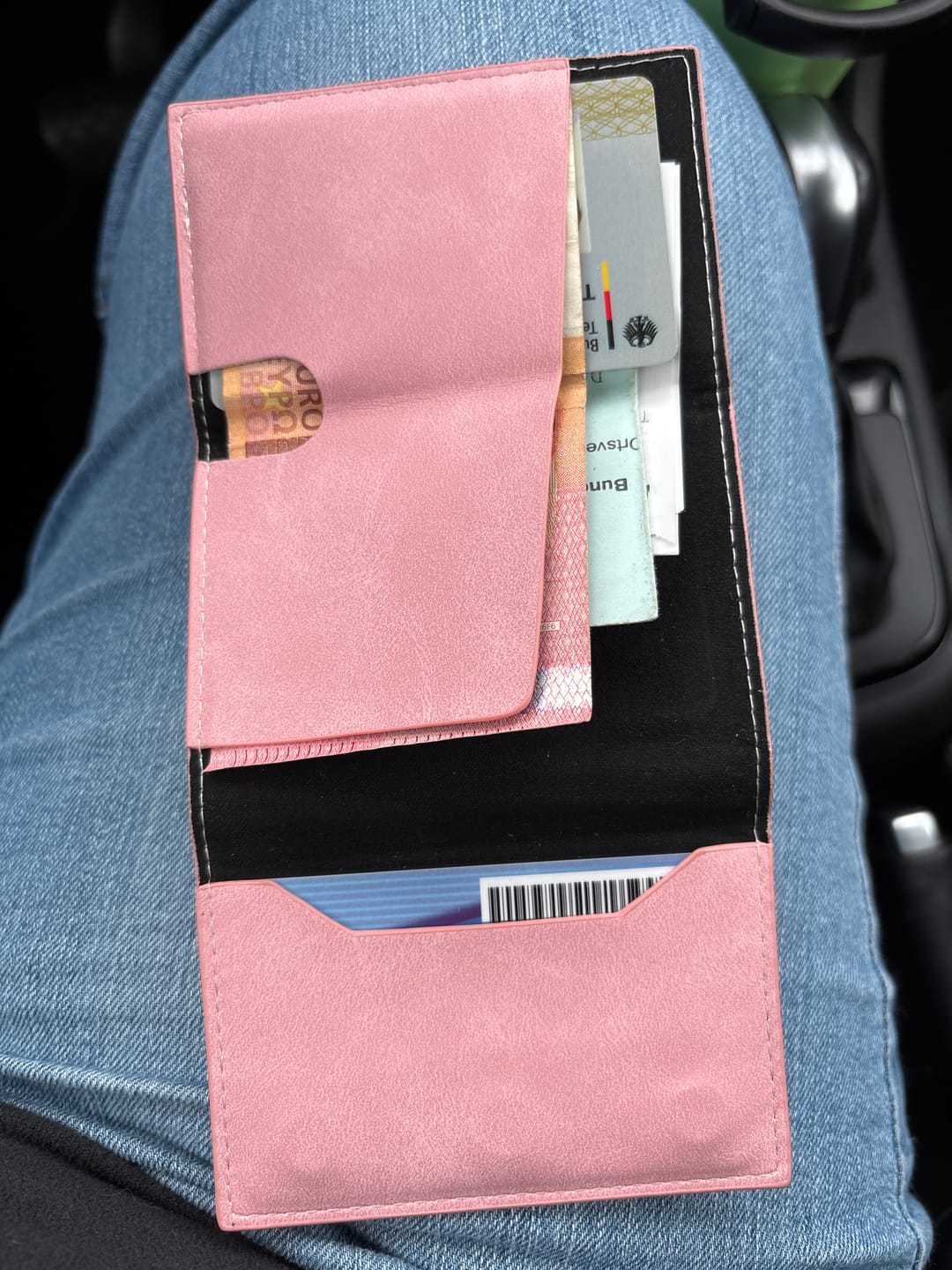 Customer photo review of Smart Wallet 3.0