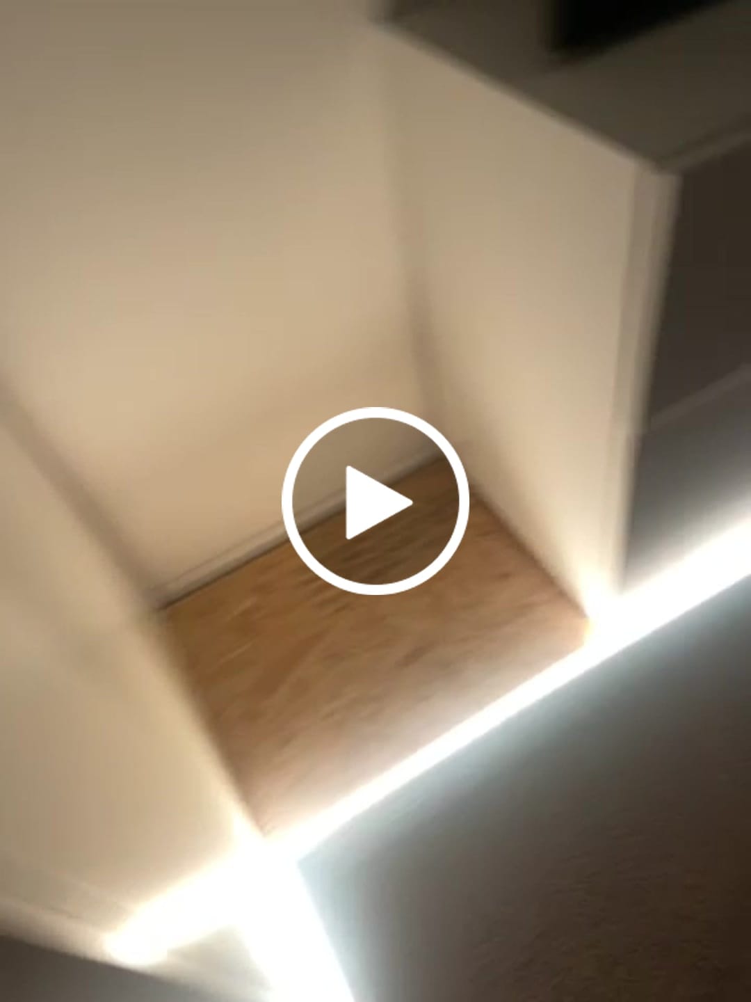 Customer video review of 5 Pack of 2 Meters (Total 10 Meters) Flat Aluminum Profile Channel with Frosted Diffuser and Accessories for LED Strip Lighting