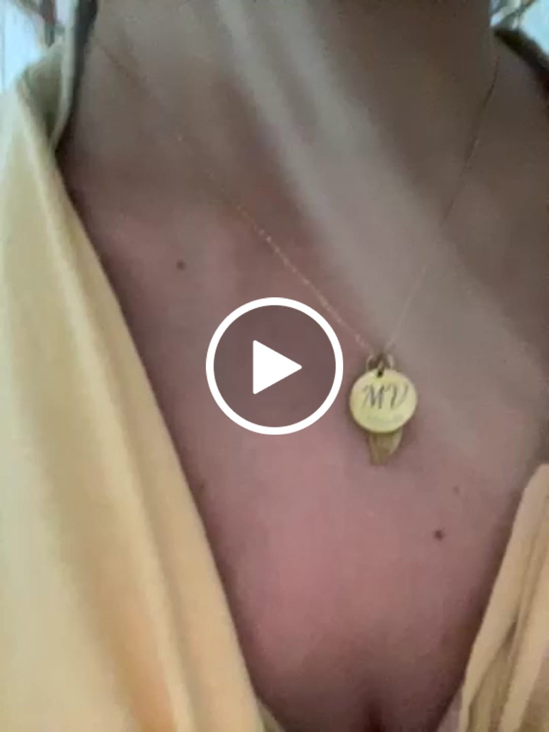 Customer video review of Necklace: Initial