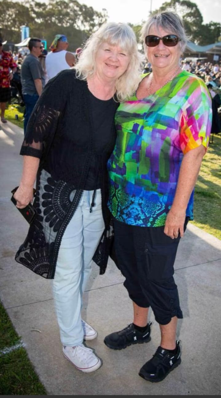 Customer photo review of V-Neck T-Shirt (Flash)
