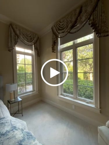 Customer video review of SmartWings Motorized Roller Shades 100% Blackout Linen