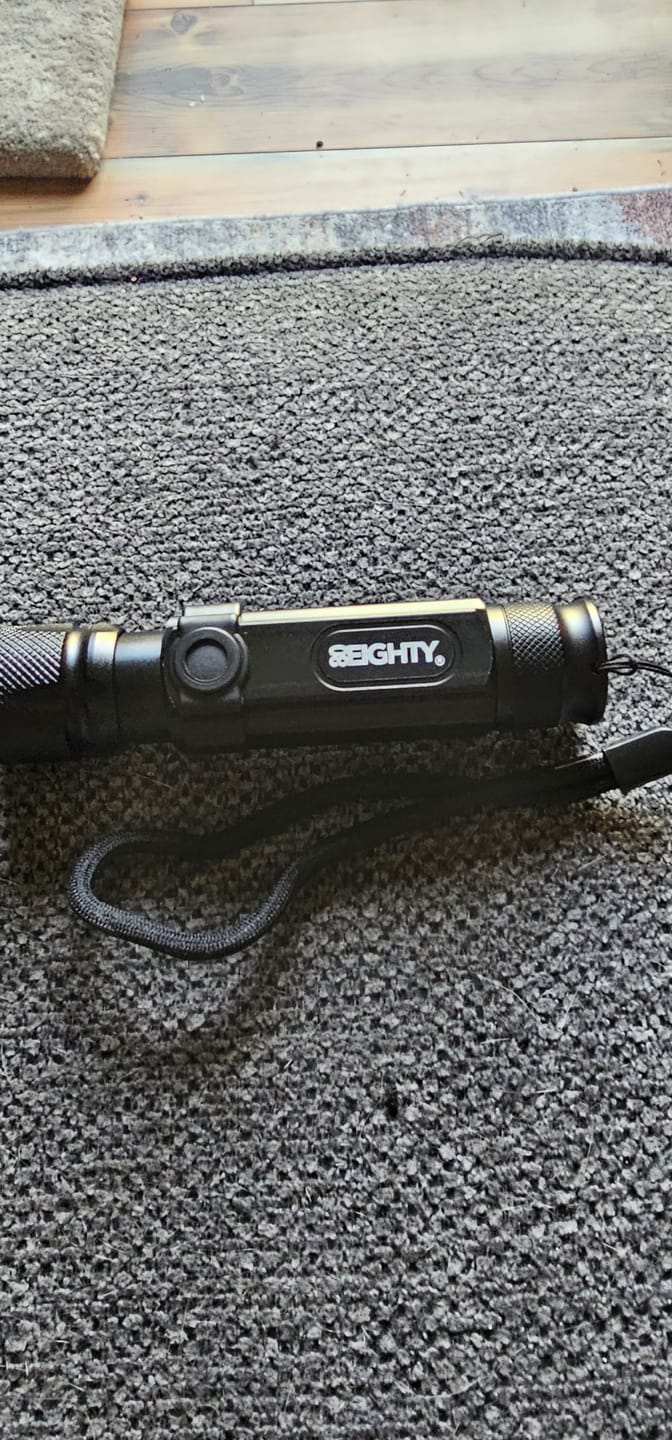 Customer photo review of 80Eighty® Flashlight