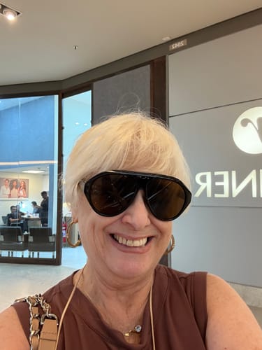Customer photo review of Óculos Norma