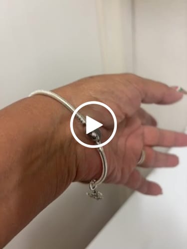 Customer video review of ANILLO PROMESA PANDORA CORAZON ELEVADO + KIT DE REGALO