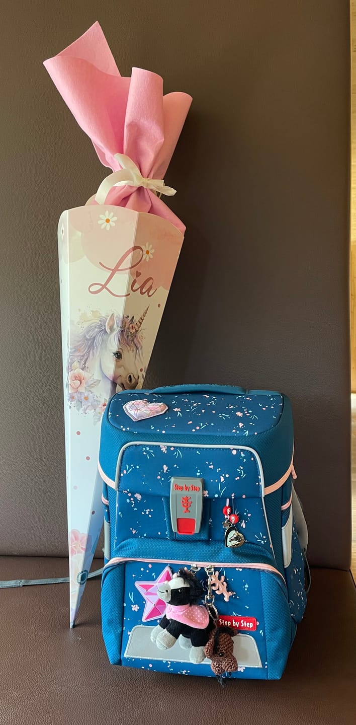 Customer photo review of Personalisierte Schultüte mit Namen - Einhorn rosa