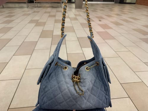 Customer photo review of CC 25C Hobo Bag 30cm Light Blue Denim