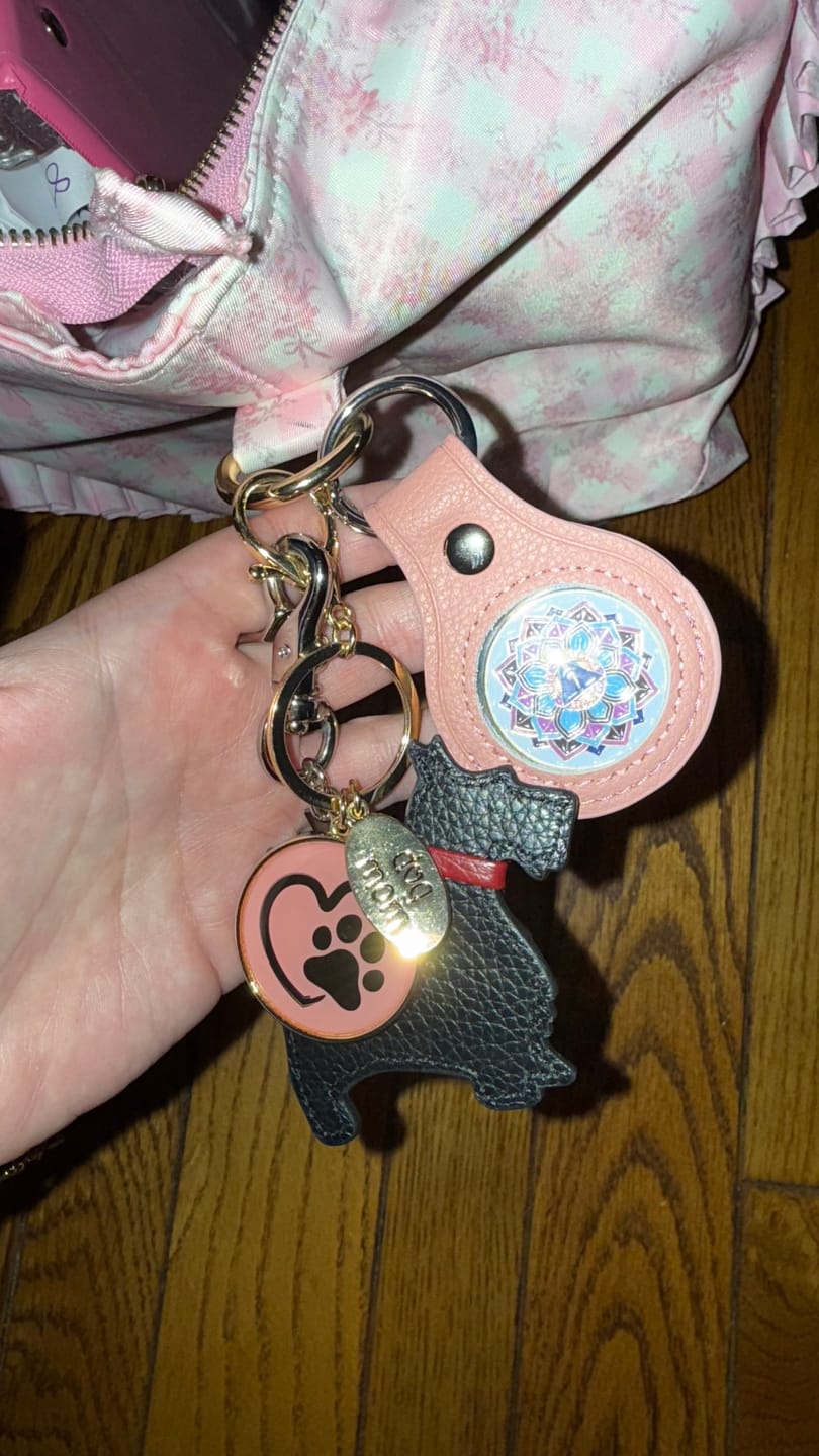 Customer photo review of 7 Year Sobriety Mint 'In Bloom' Lotus Flower Gold Plated AA Recovery Medallion - Seven Year Chip/Coin - White