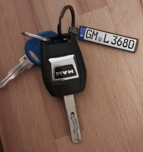 Customer photo review of Kennzeichen Schlüsselanhänger Mini Nummernschild Metall