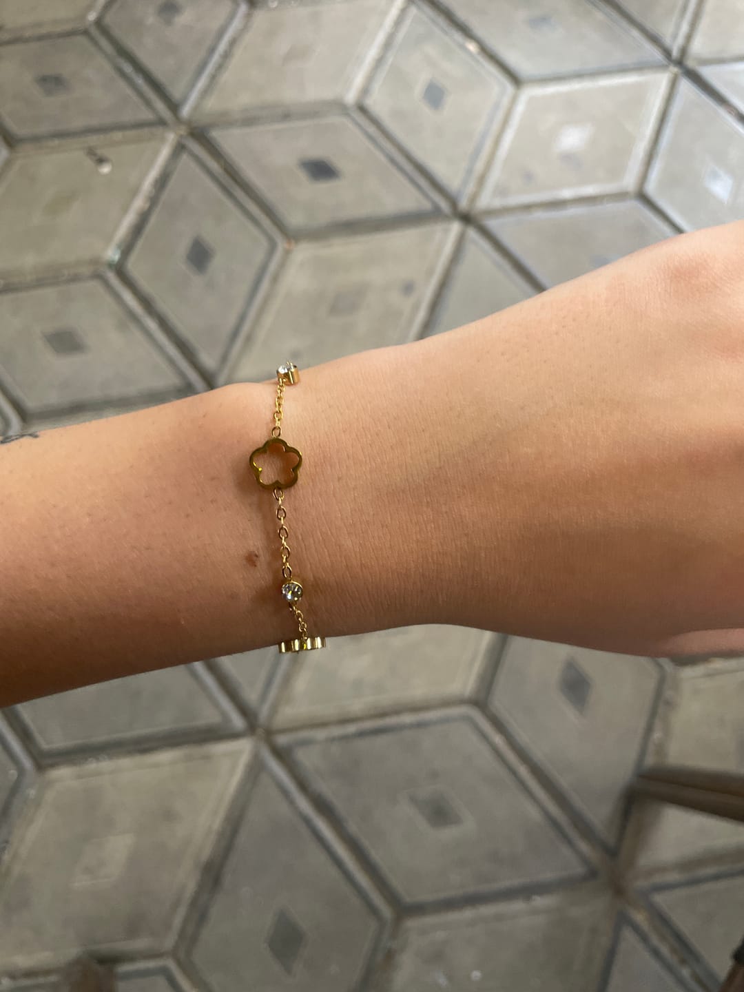 Customer photo review of Bratara cu flori - Gold
