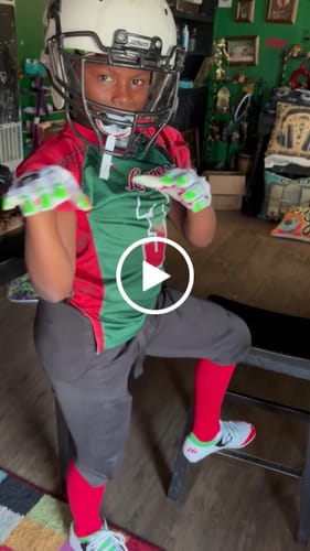 Customer video review of The Officially Licensed Joker Football Gloves - VPS3 by Phenom Elite