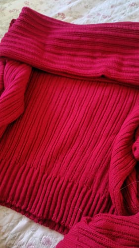 Customer photo review of SWEATER LINA ROJO