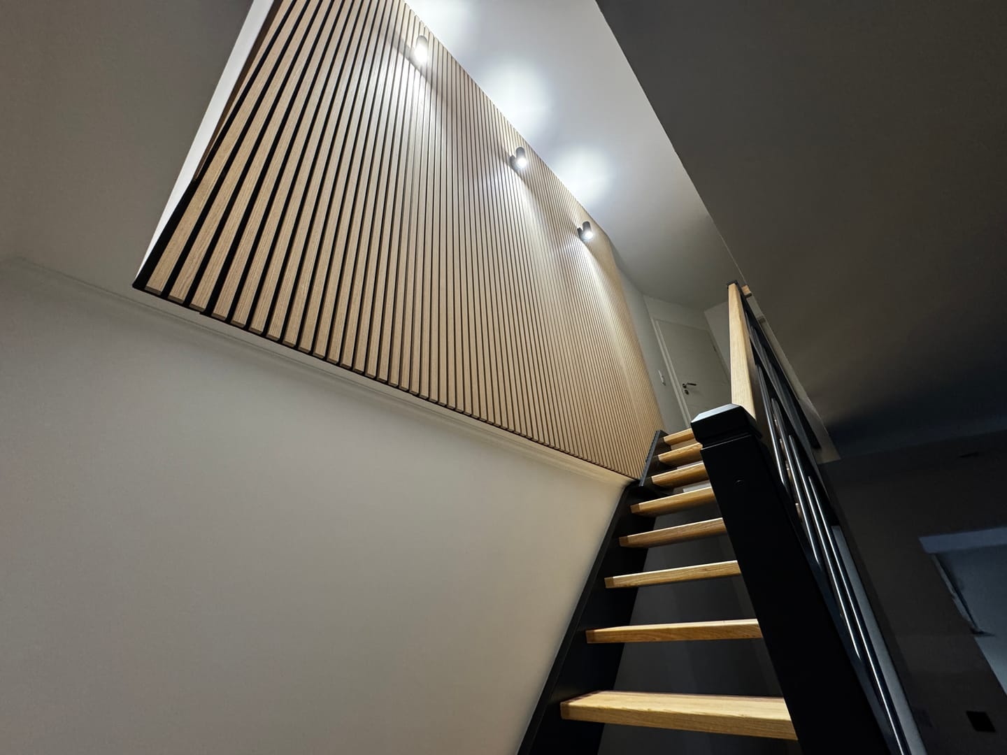 Customer photo review of Akustikpaneele Endleiste Natürliche Eiche - 300 cm - Abschlussleiste