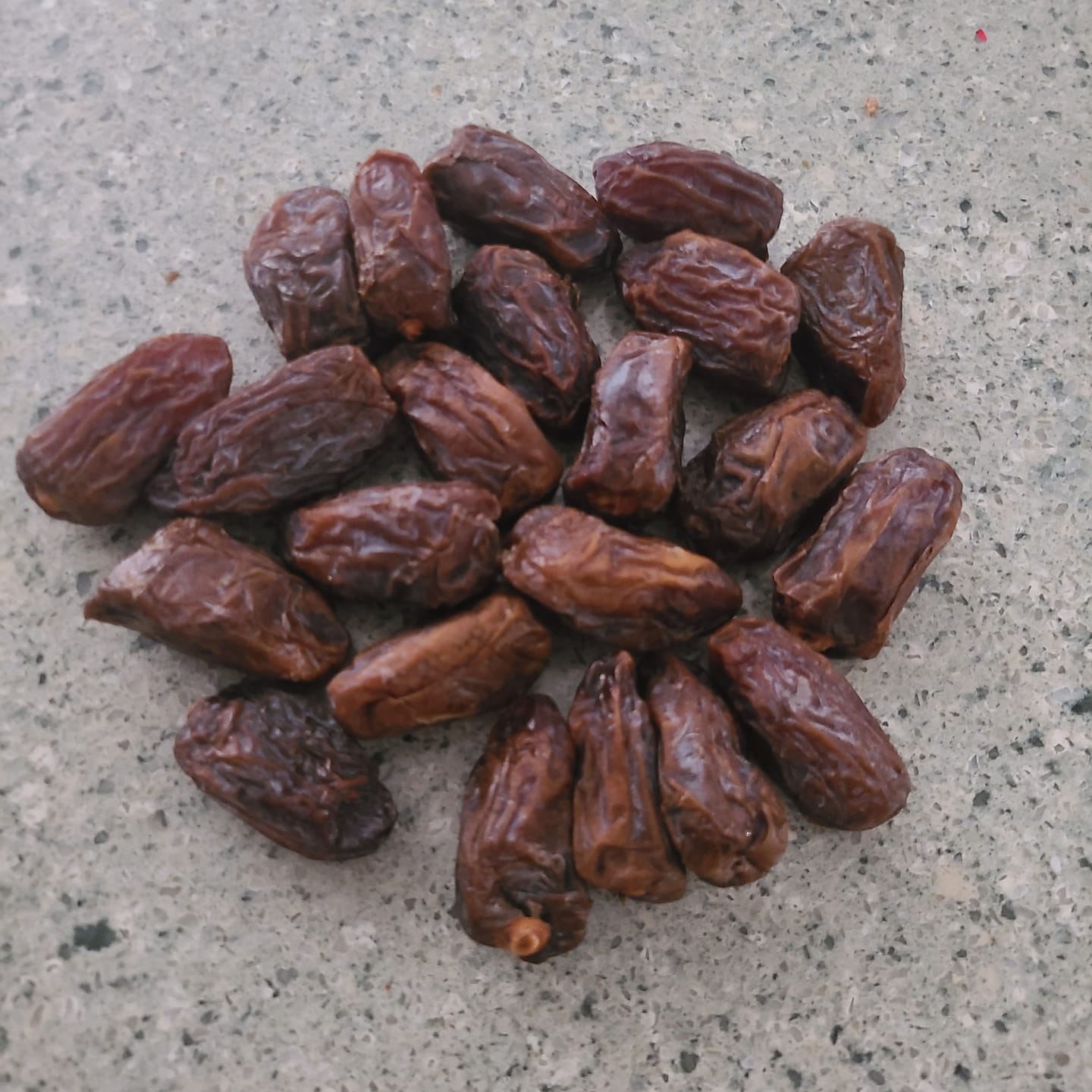 Customer photo review of Organic Pitted Medjool Dates Box