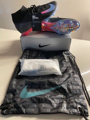 Customer photo review of Superfly 10 Nike by You FG - Noir/Bleu/Rose
