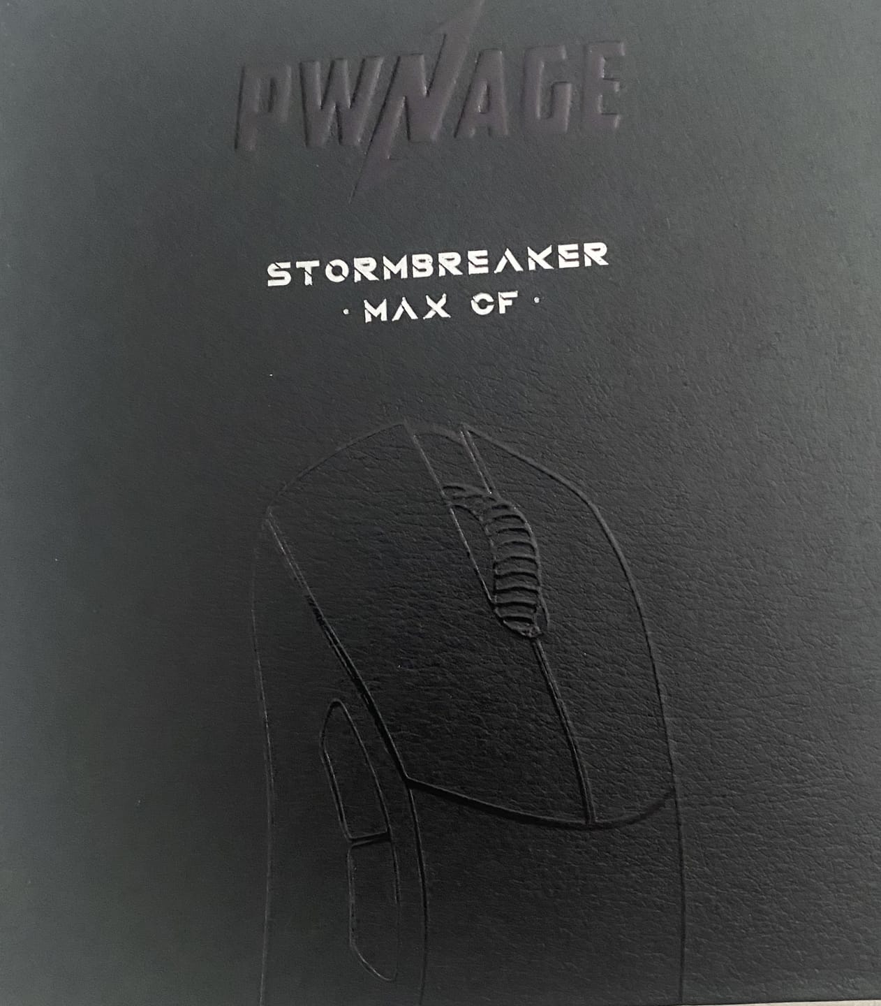 Customer photo review of Pwnage StormBreaker Max Karbon Fiber Wireless Mouse
