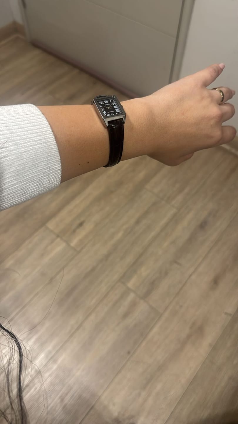 Customer photo review of Reloj Casio Tank Análogo LTP-V007L-1BUDF Cuero Dial Negro