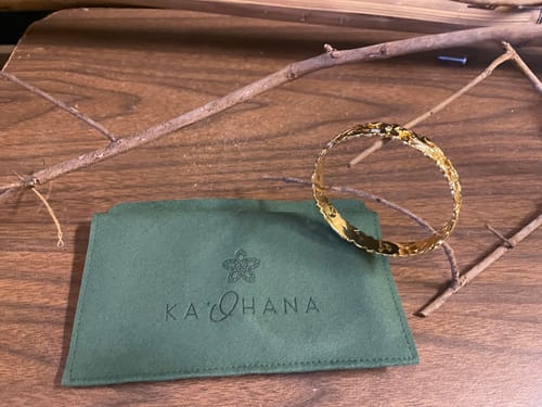 Customer photo review of Alaka'i Plumeria Heirloom Cutout Bangle