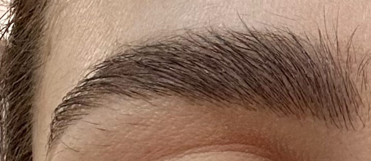 Customer photo review of Brow Up Fix - Gel Fixador para Sobrancelhas – Vizzela