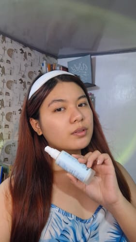 Customer photo review of Stay Fresh Moisturizer Controls Oil and Brightens