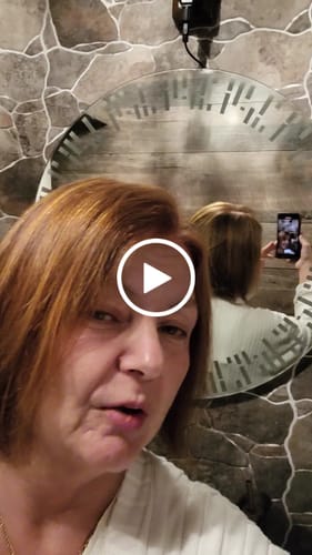 Customer video review of Instant Dye Shampoo