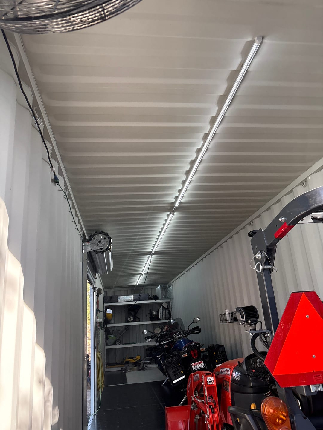 Customer photo review of 8ft LED Shop Light Fixture, 60W V Shape 6500K 7200LM Clear Cover, AC100-277V, ETL Listed, Plug and Play, Damp Location, High Output T8 Integrated LED Tube, Linkable LED Shop Lights for Garage, Warehouse, Workshop