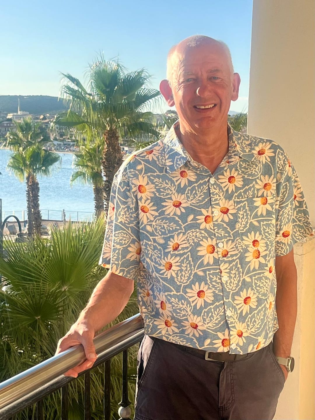Customer photo review of Men's Retro Beach Hawaiian Cotton Holiday Button Up Blue Short Sleeve Floral Shirt