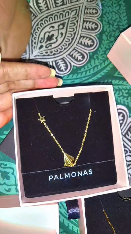 Customer photo review of Simple Chain Necklace with Star Charm