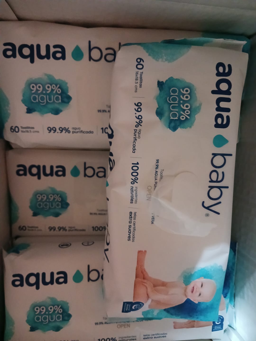 Customer photo review of Aqua Baby 12 Bolsas de 60 Toallitas Húmedas