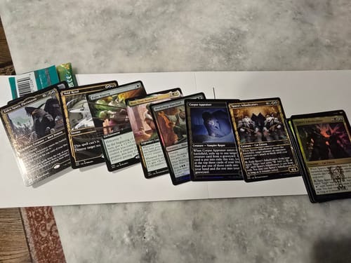 Customer photo review of Collectors Booster Pack - Streets of New Capenna (Magic: The Gathering)