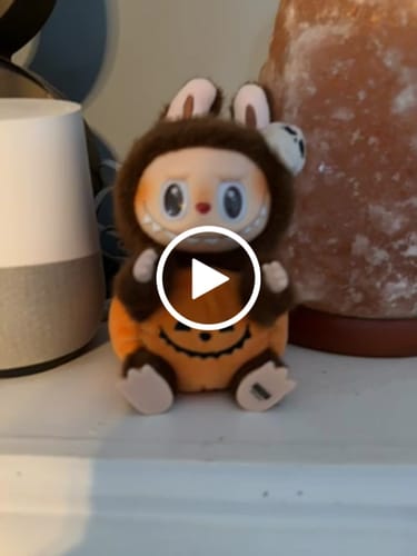 Customer video review of LABUBU Happy Halloween Party Series-Sitting Pumpkin Vinyl Plush Pendant