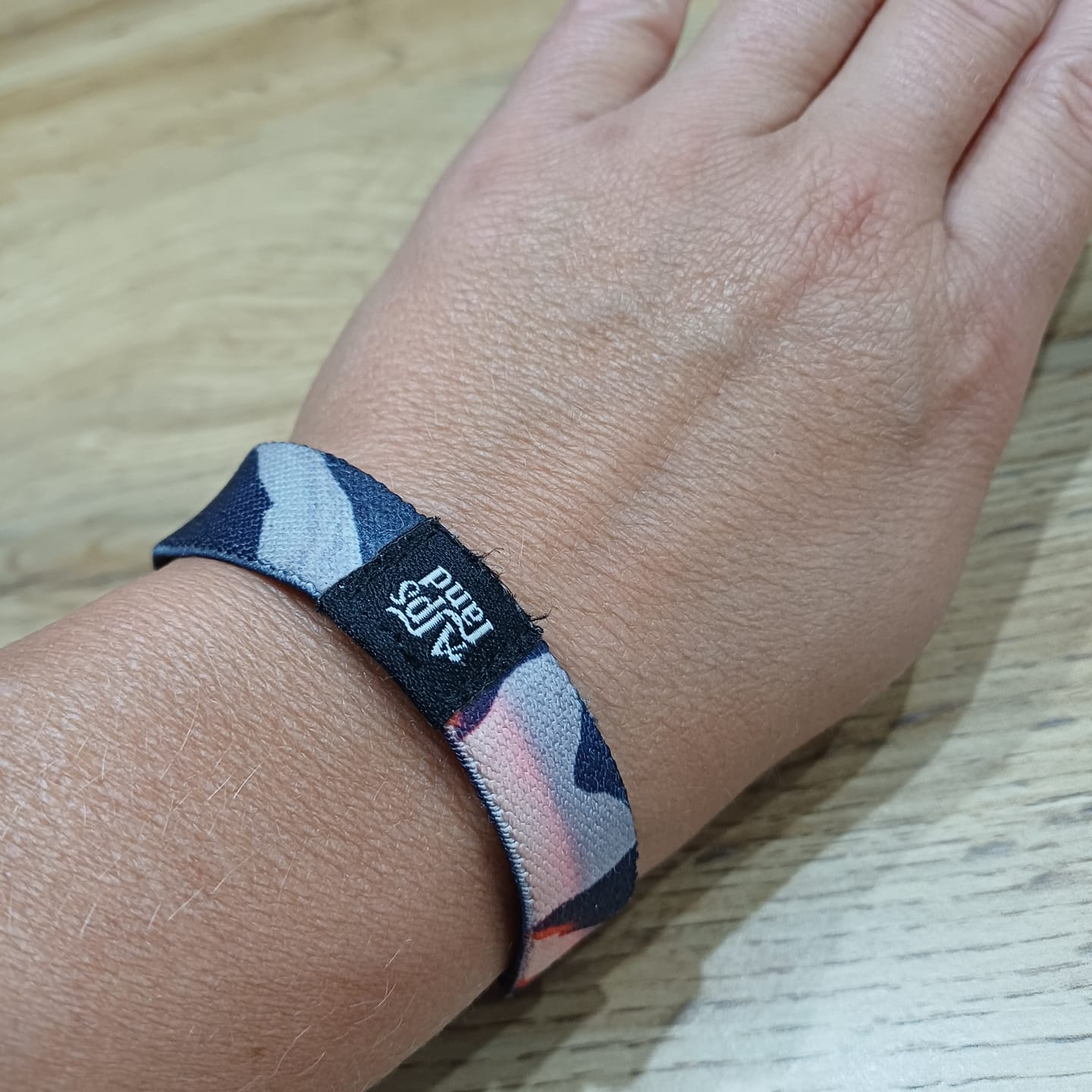 Customer photo review of Never Give Up - Elastisches Armband