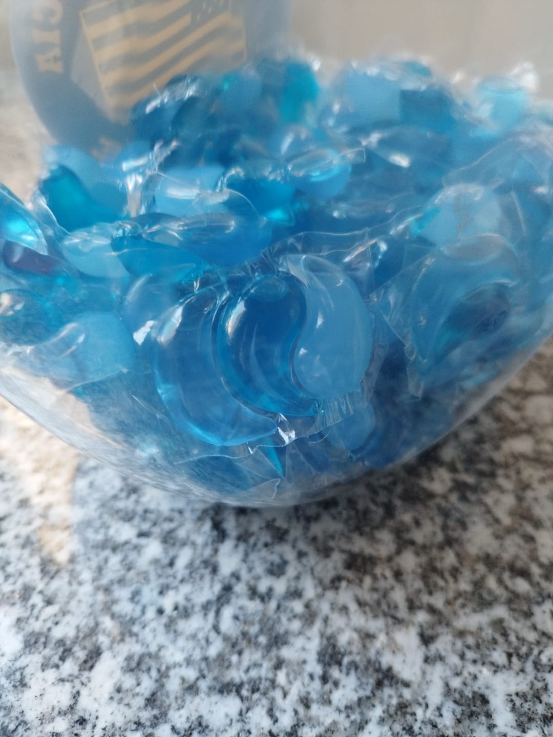 Customer photo review of Capsulas Tuki Ecologicas para Lavado de Ropa Aroma Oceano
