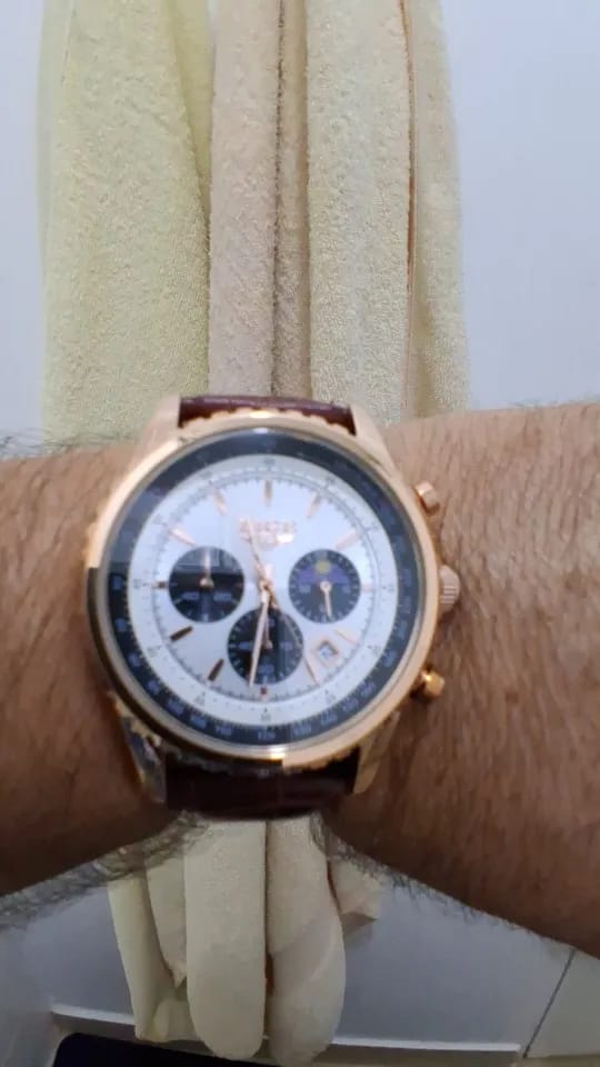 Customer photo review of Leather Strap Quartz Watch Chronograph — Rose Gold | KIMLUD