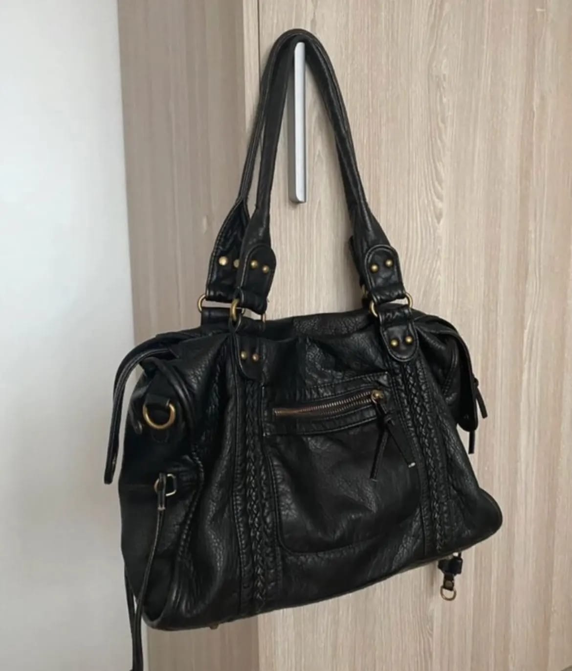 Customer photo review of Arabell Shoulder Bag