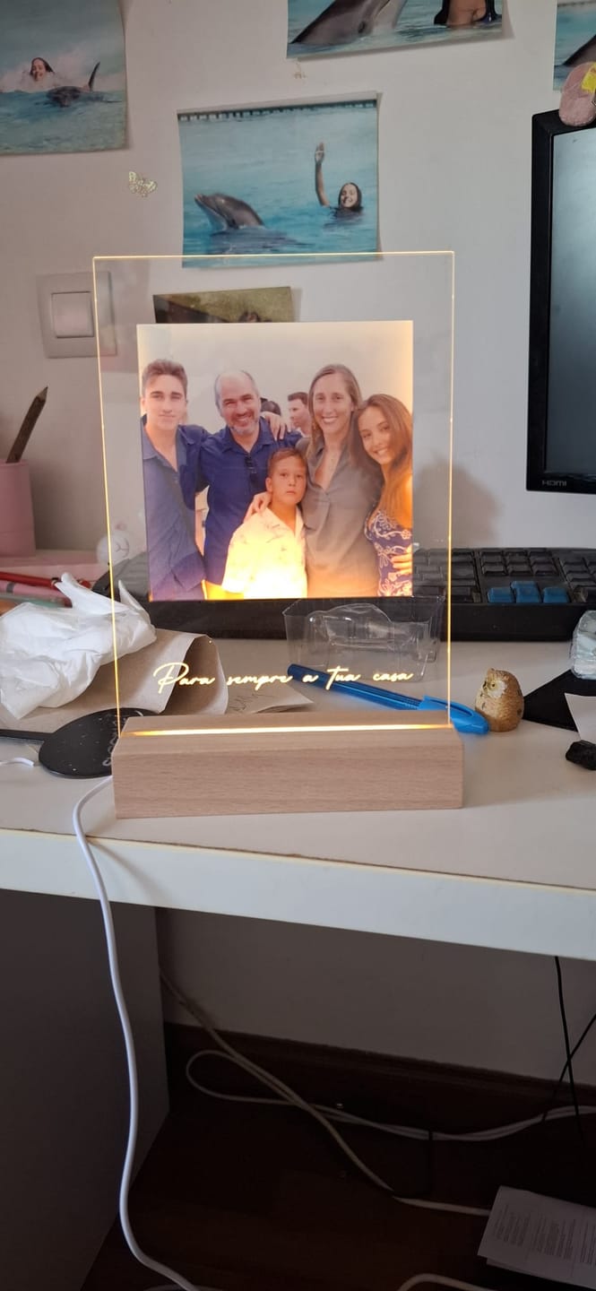Customer photo review of Lâmpada Frase & Fotografia Personalizável