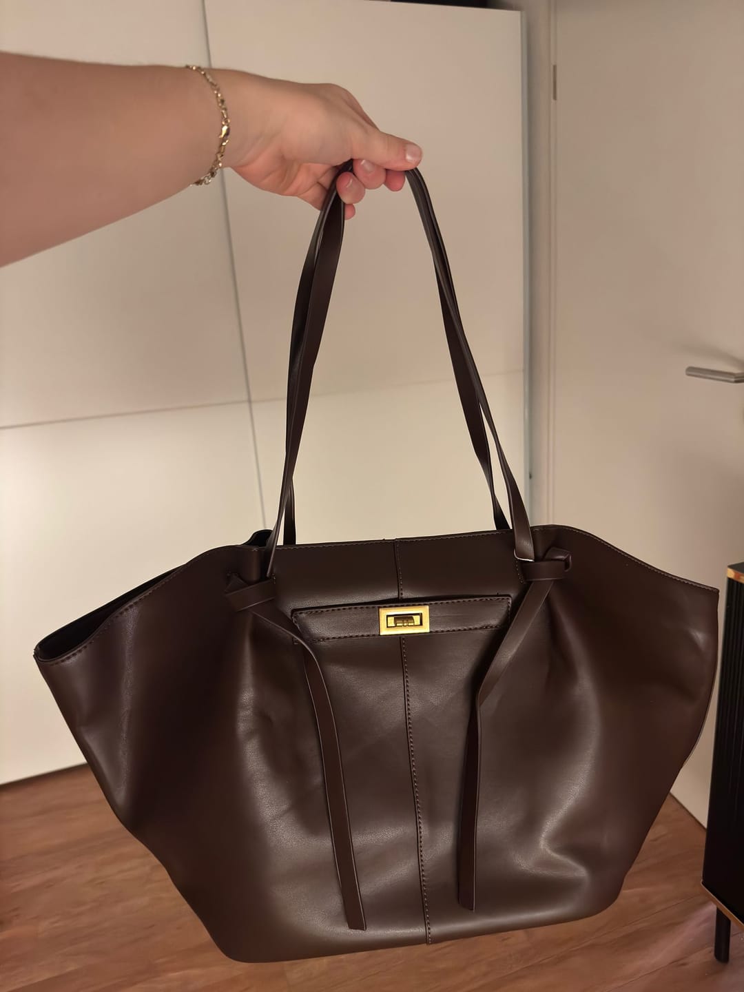 Customer photo review of Gerda Shopper Bag