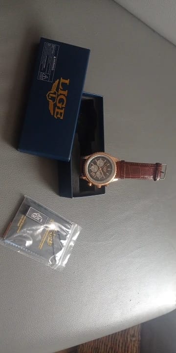 Customer photo review of Leather Strap Quartz Watch Chronograph — Rose Gold | KIMLUD