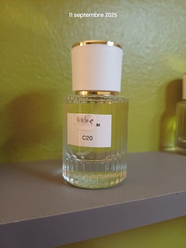 Avis photo d'un client sur C20 Similaire à Ambre Nuit de Dior