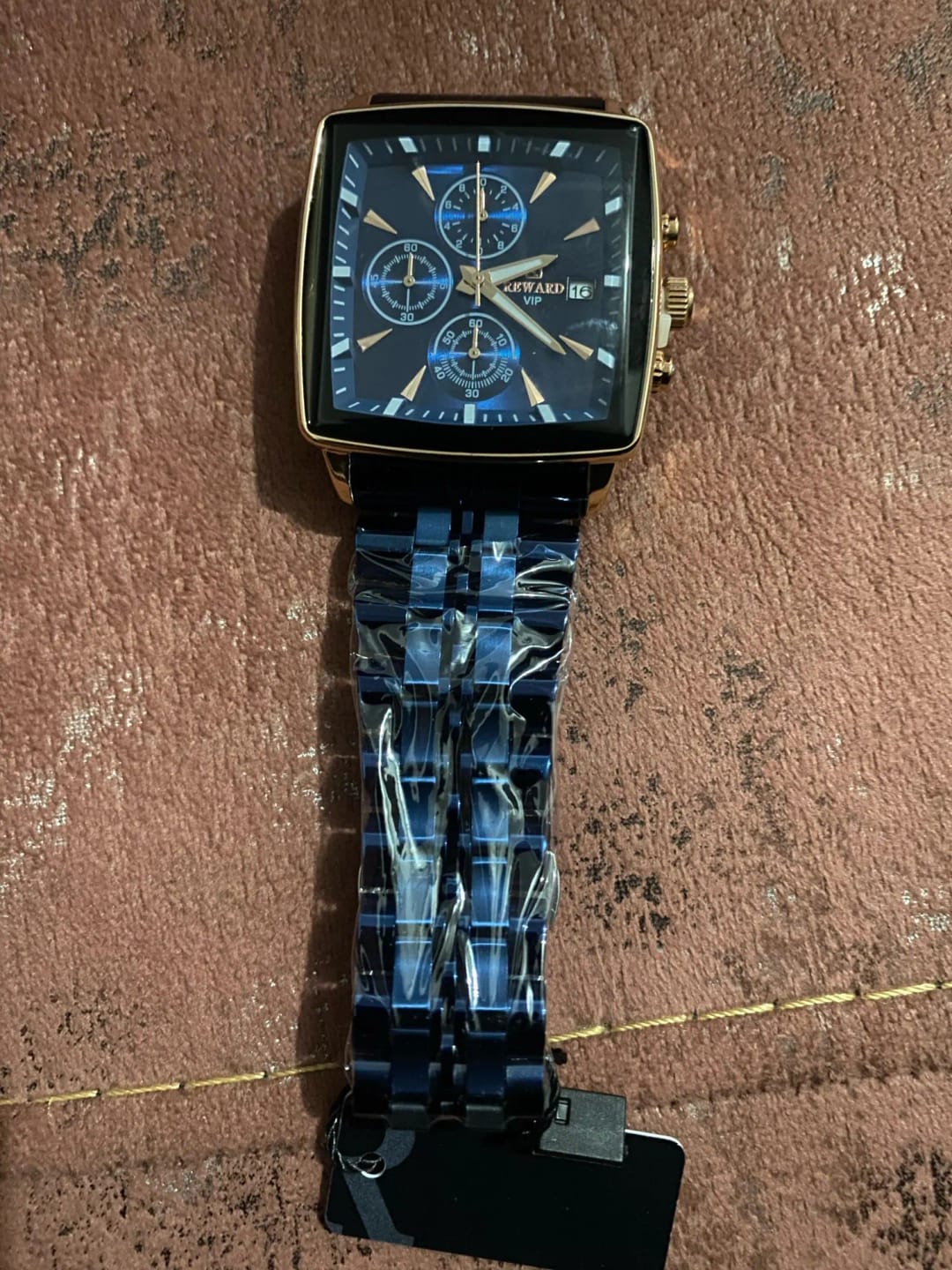 Customer photo review of Square-Dial Stainless Steel Watch Chronograph — Rose Gold | KIMLUD