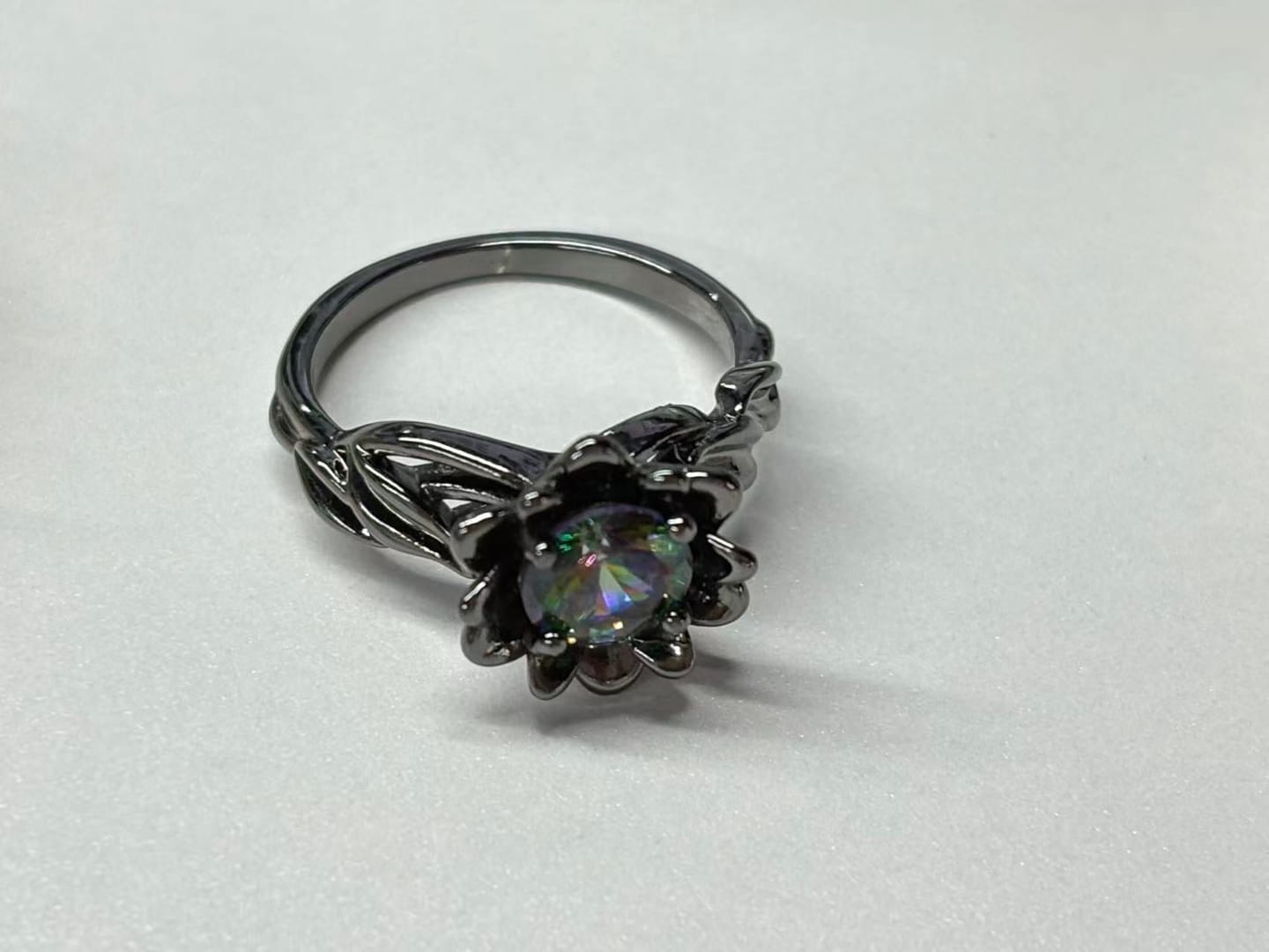 Customer photo review of FREE Today: Aurora Flower Knot Ring
