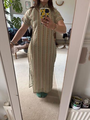 Customer photo review of Cai Cao 采草 Gathering Herbs 1930s Double Layered Ramie Plant Short Sleeve Qipao