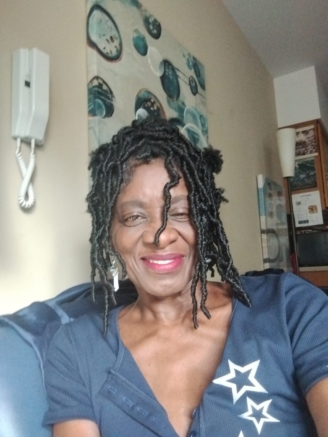 Customer photo review of Zuri Flawless Cream to Powder Foundation