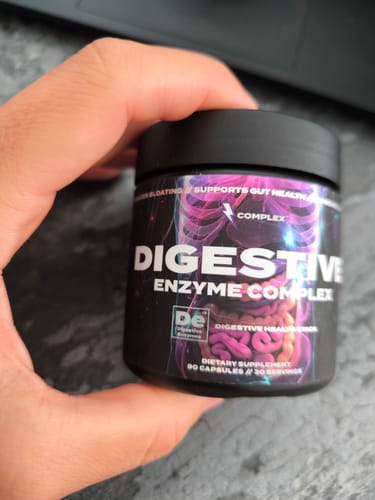 Zákaznická recenze s fotkou produktu Digestive Enzymes