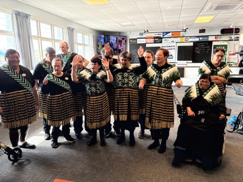 Customer photo review of Emerald Green Short Korowai Cape