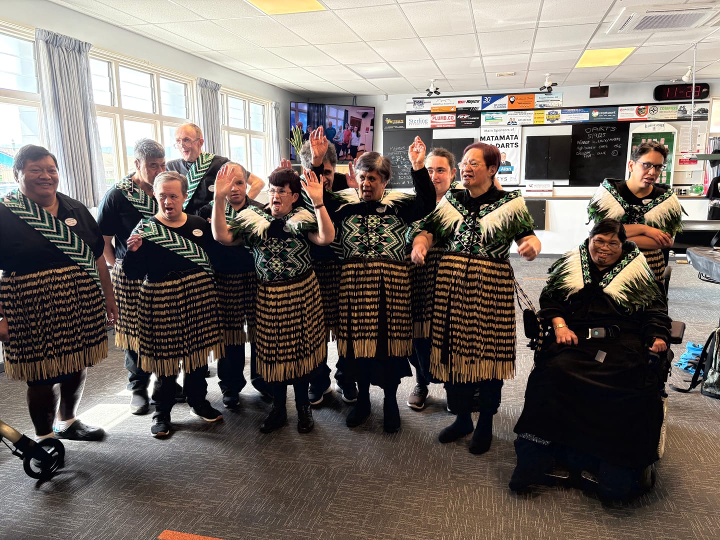 Customer photo review of Emerald Green Short Korowai Cape